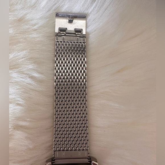 Wenger Stainless Steel Mesh Silver Dial White Watch with Date 1021.103 NWOT - Picture 9 of 10